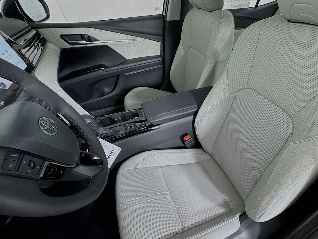 صورة مصغرة 14 لـ 2026 Toyota CAMRY XLE