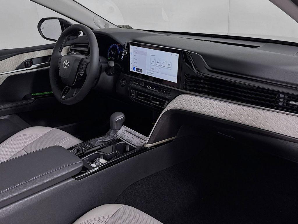 صورة مصغرة 21 لـ 2026 Toyota CAMRY XLE