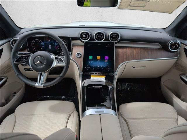 2026 Mercedes-BENZ GLC — миниатюра 15