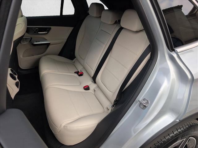 صورة مصغرة 16 لـ 2026 Mercedes-BENZ GLC