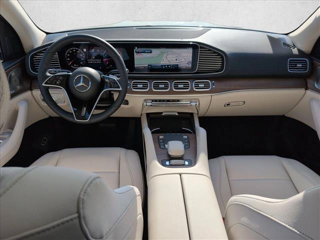 2026 Mercedes-BENZ GLS thumbnail 15