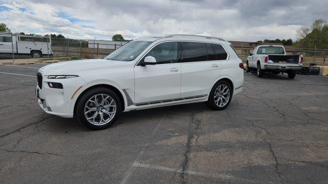 صورة 4 لـ 2025 BMW X7 XDRIVE40I