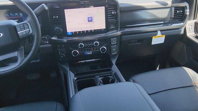 2026 FORD F-250 LARIAT photo 9