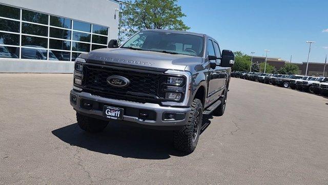 2026 FORD F-350 LARIAT SUPER DUTY — миниатюра 17