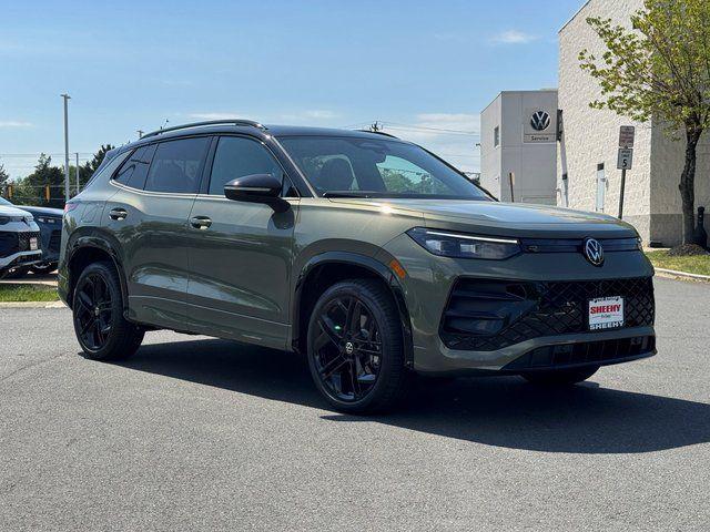 New 2026 Volkswagen Tiguan 2.0T SE R-Line Black
