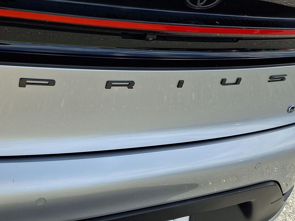 صورة 29 لـ 2024 Toyota PRIUS LE