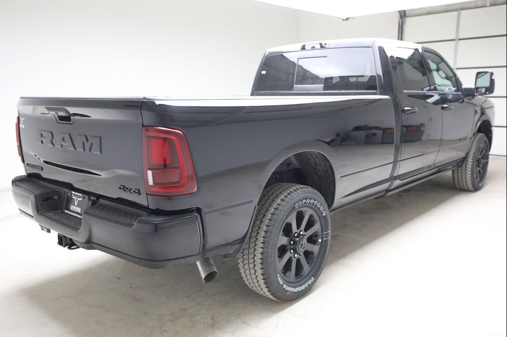 2026 RAM 3500 LARAMIE CREW CAB 4X4 8' BOX — фото 5
