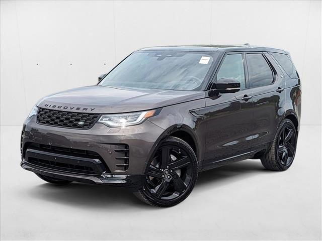 New 2025 Land Rover Discovery P300 Dynamic SE