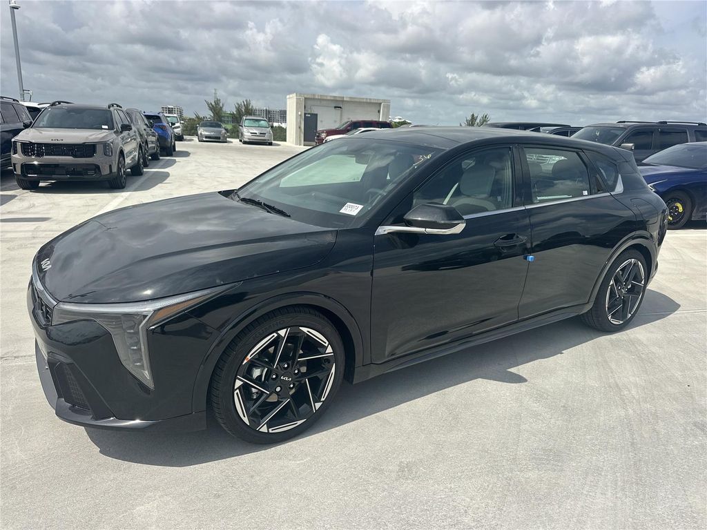 New 2026 Kia K4 GT-Line