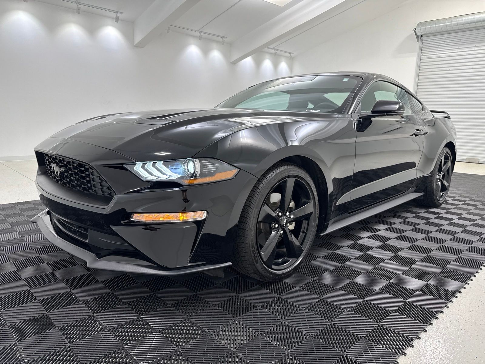 صورة 3 لـ 2023 FORD MUSTANG ECOBOOST PREMIUM