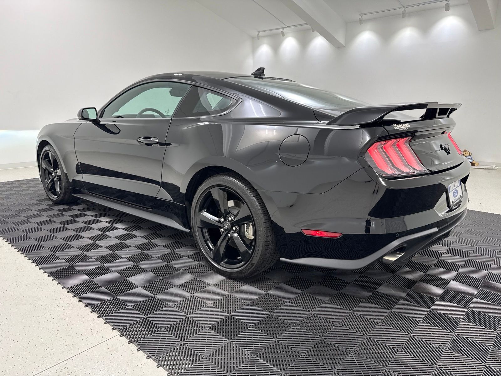 صورة 4 لـ 2023 FORD MUSTANG ECOBOOST PREMIUM
