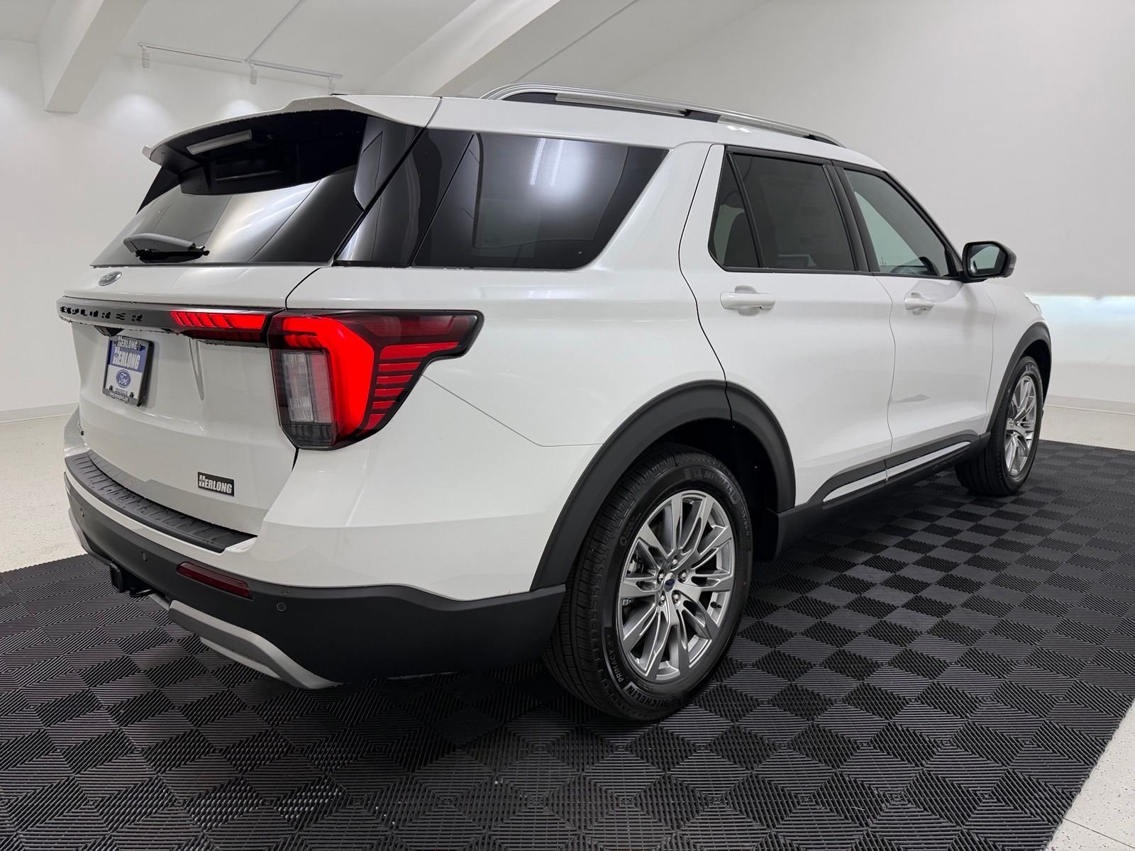 2026 FORD EXPLORER PLATINUM — фото 8
