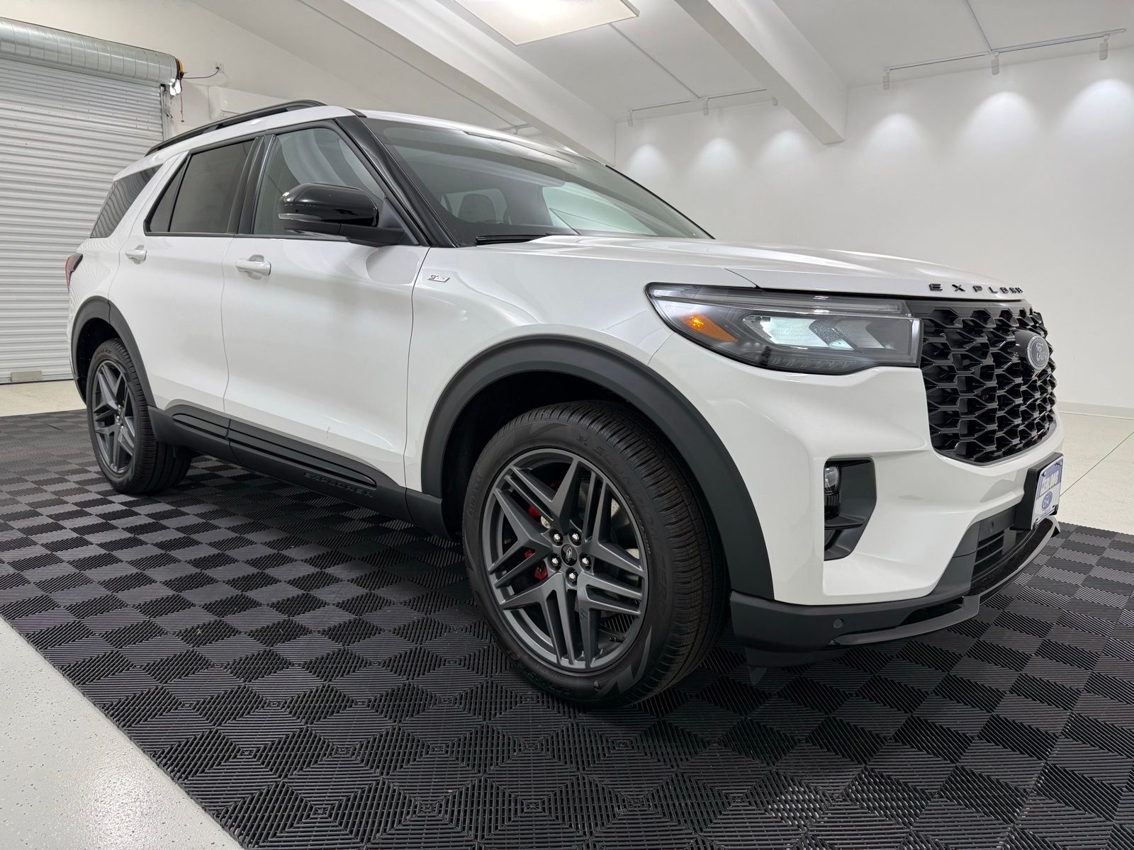 New 2026 Ford Explorer ST-Line