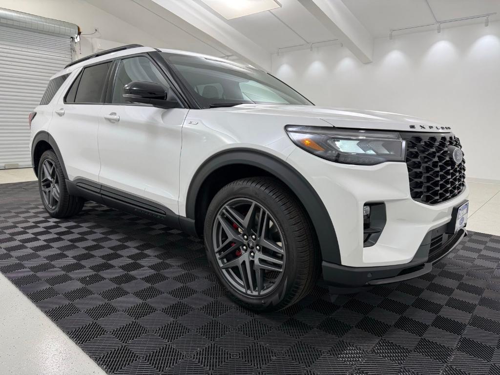 New 2026 Ford Explorer ST-Line