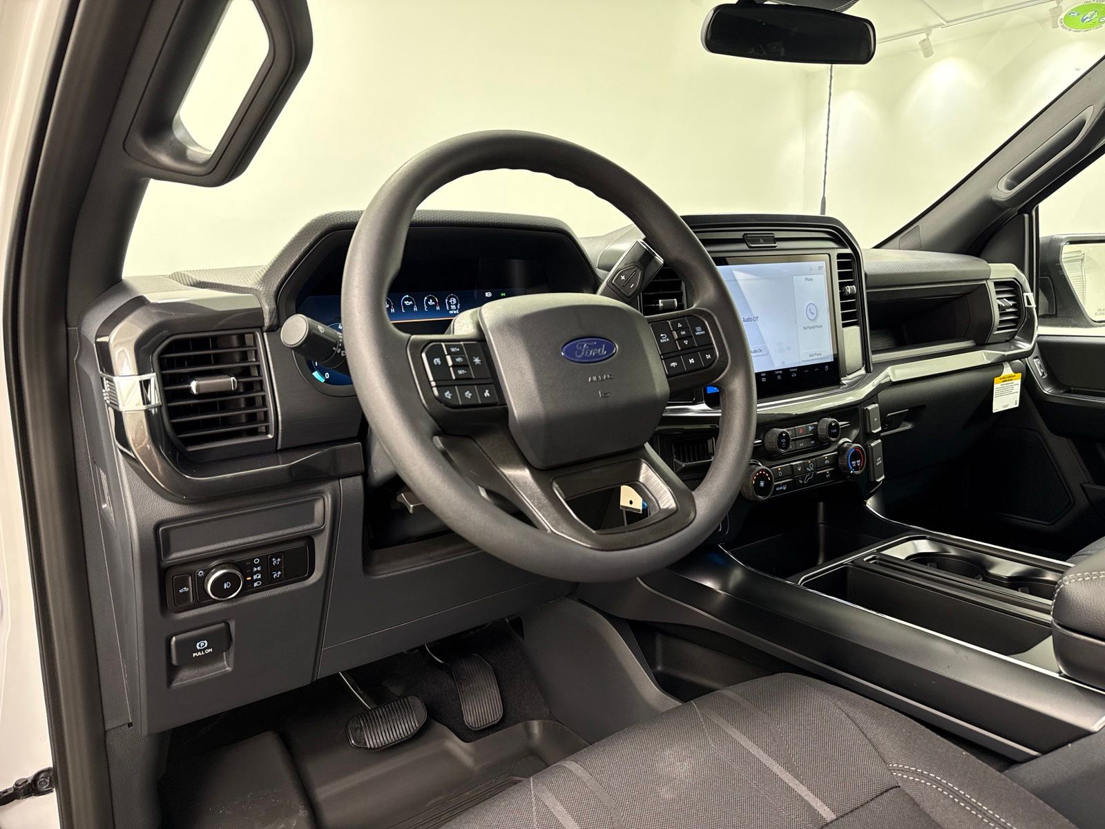 صورة مصغرة 14 لـ 2026 FORD F-150 STX