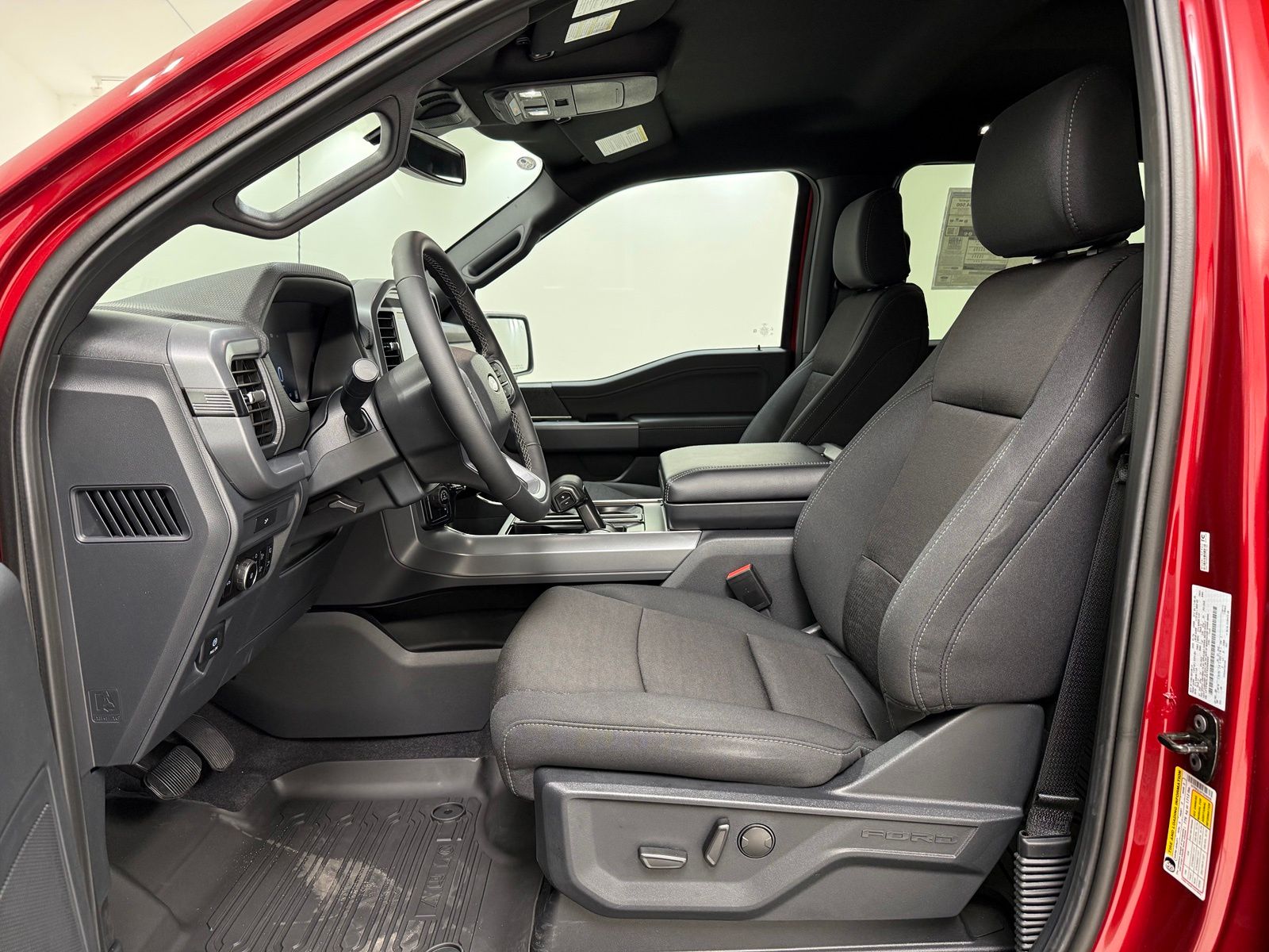 صورة مصغرة 15 لـ 2026 FORD F-150 XLT