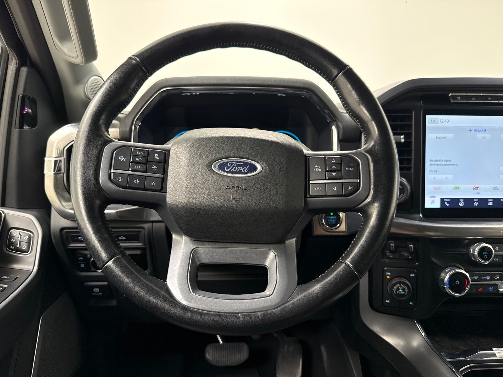 2023 FORD F-150 LARIAT — миниатюра 26
