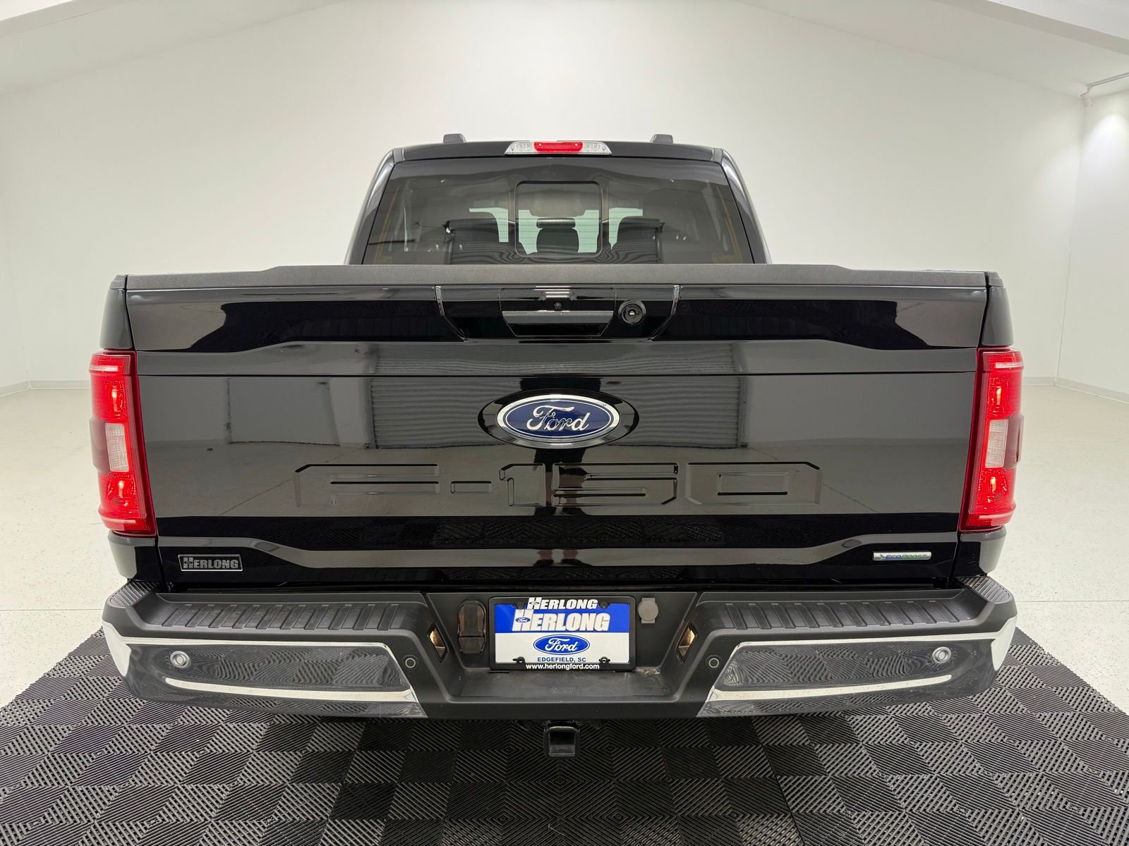 2023 FORD F-150 XLT — фото 5