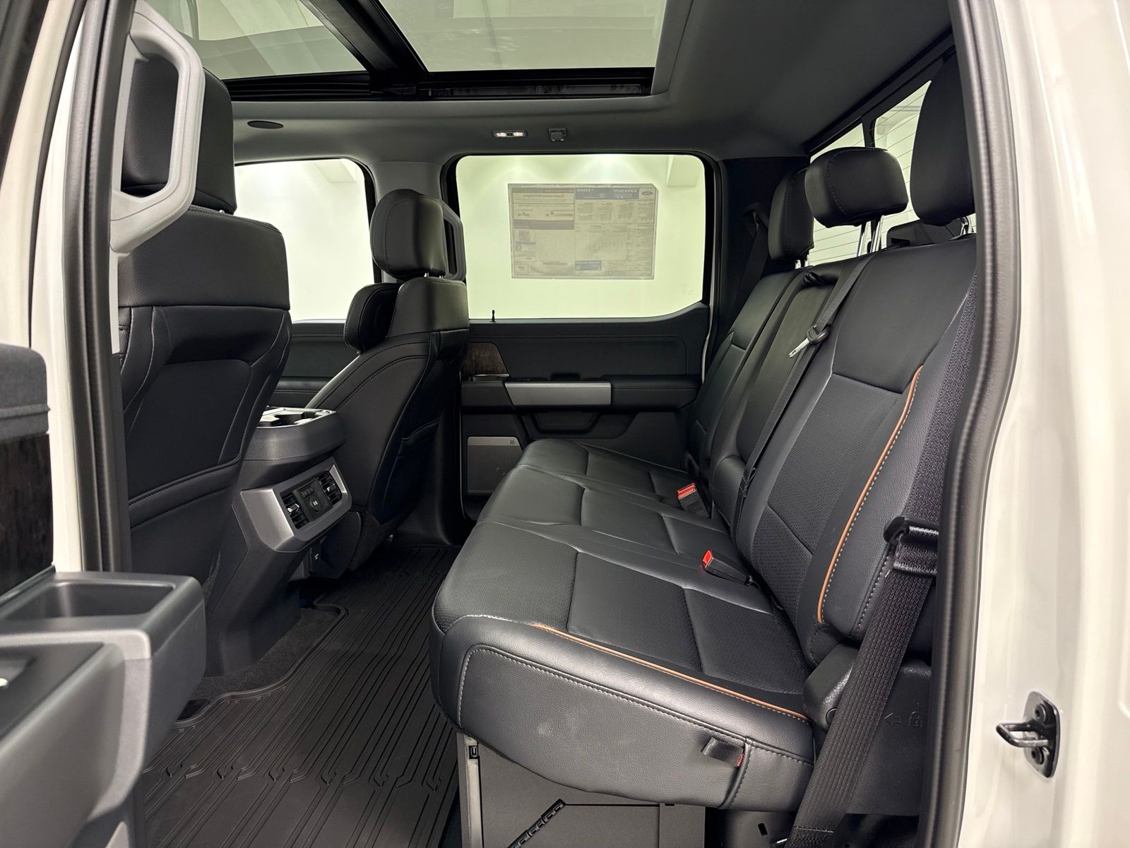 2026 FORD F-350 LARIAT thumbnail 29