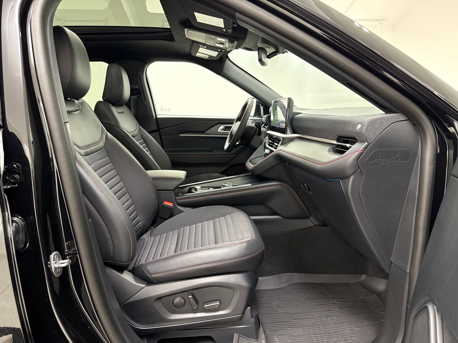 صورة مصغرة 26 لـ 2026 FORD EXPLORER ST-LINE