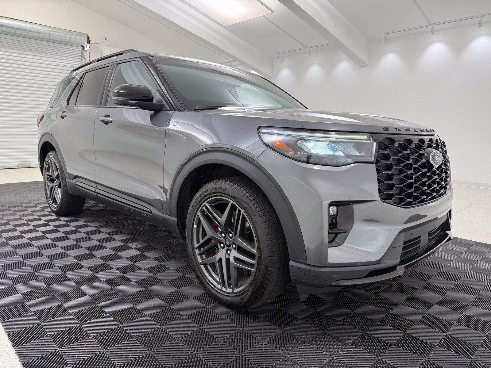 2025 FORD EXPLORER ST-LINE 4WD photo 1