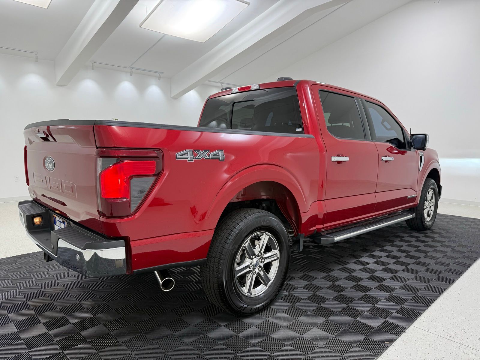 صورة 6 لـ 2024 FORD F-150 XLT