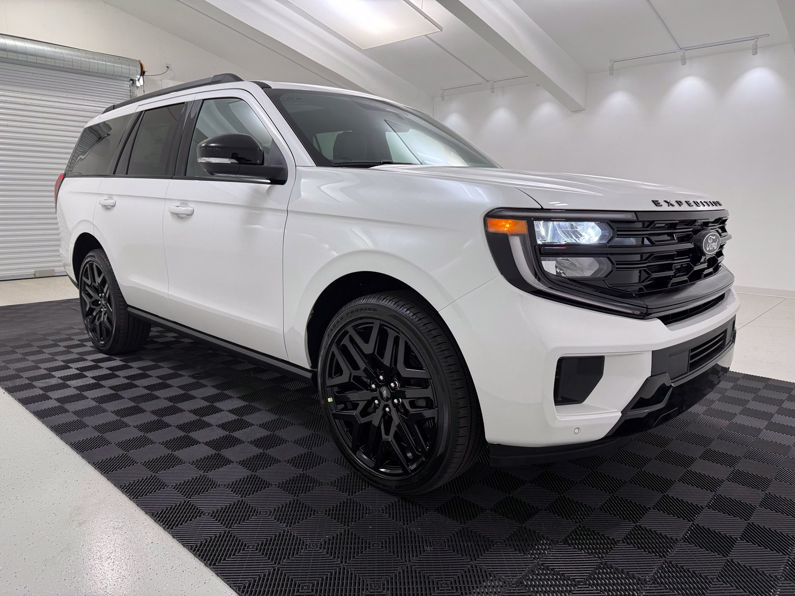 New 2027 Ford Expedition Platinum