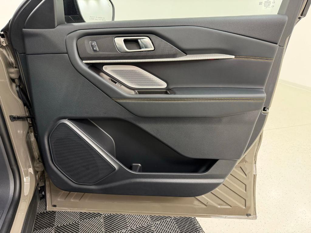 صورة مصغرة 32 لـ 2026 FORD EXPLORER TREMOR