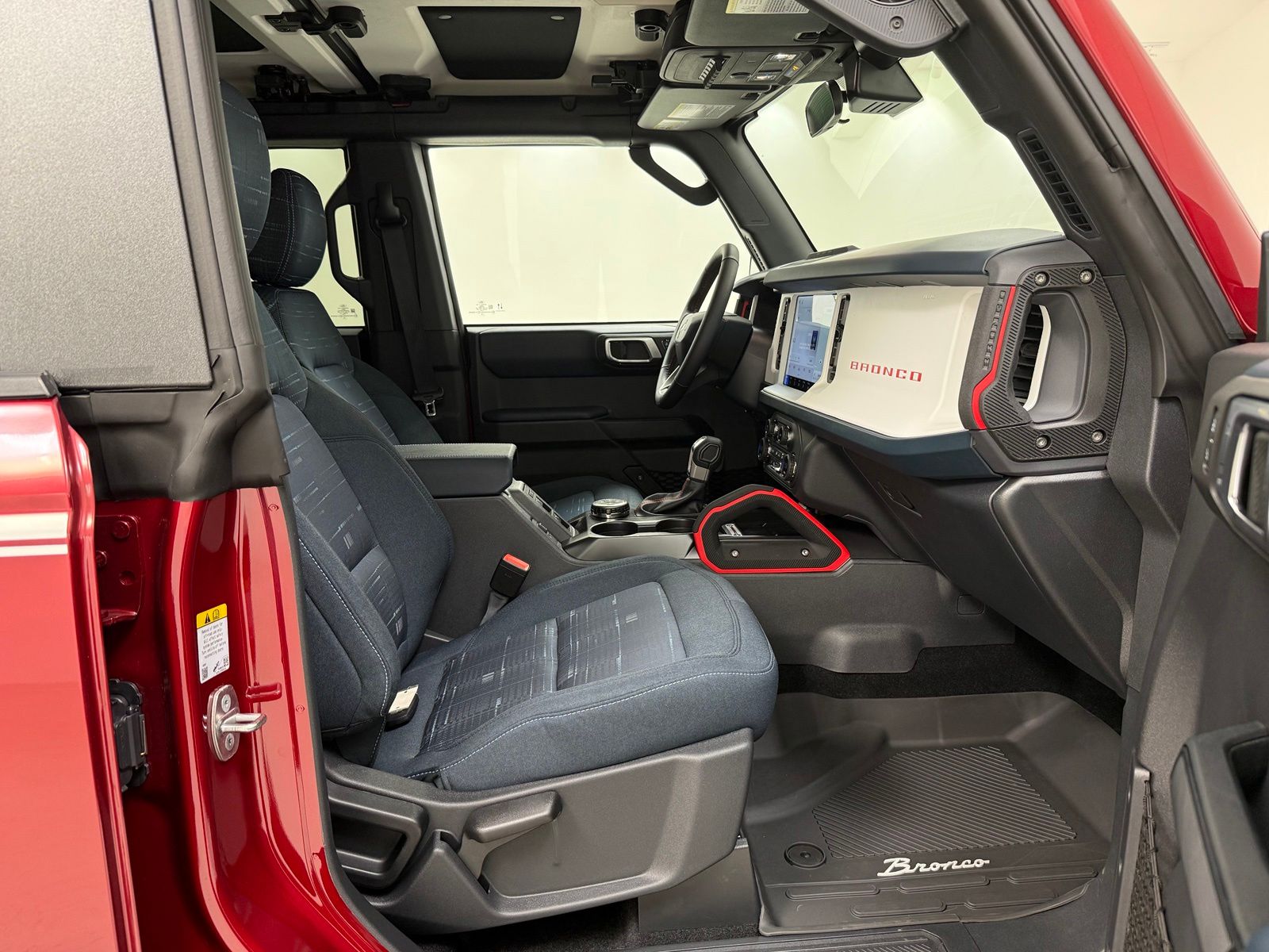 2026 FORD BRONCO BASE — миниатюра 26