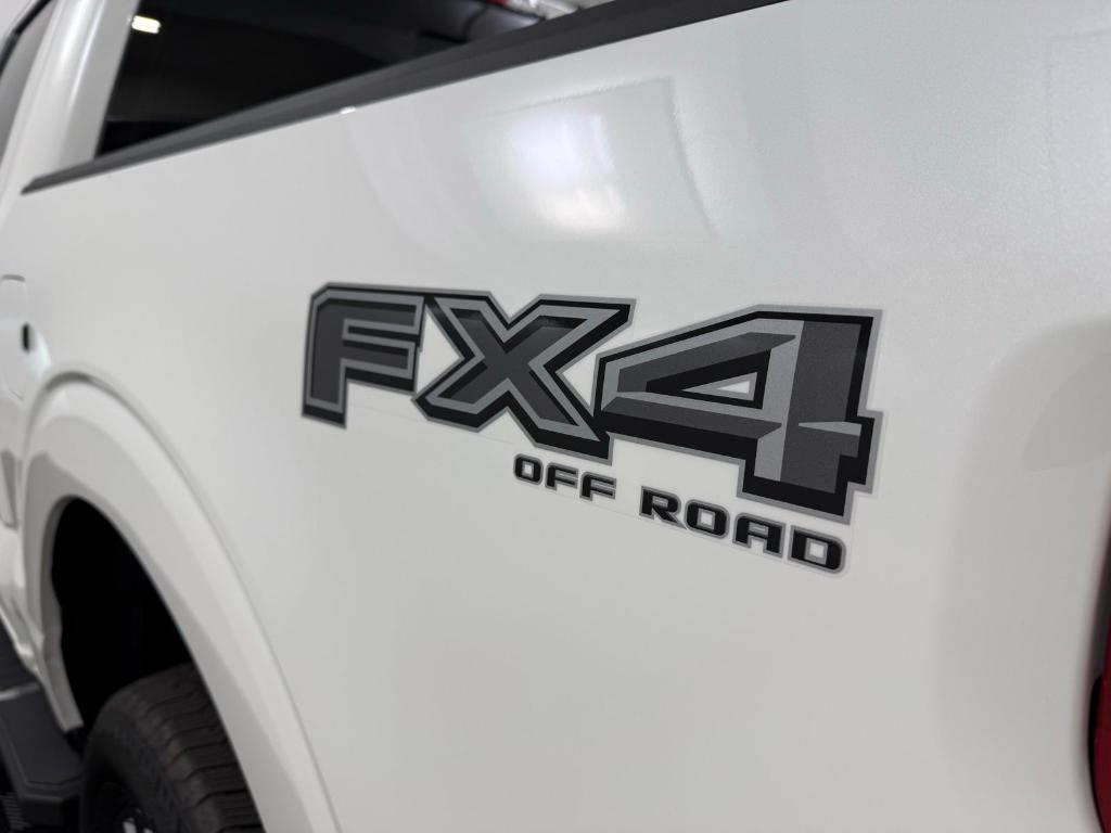 FORD F-150 LARIAT - 10