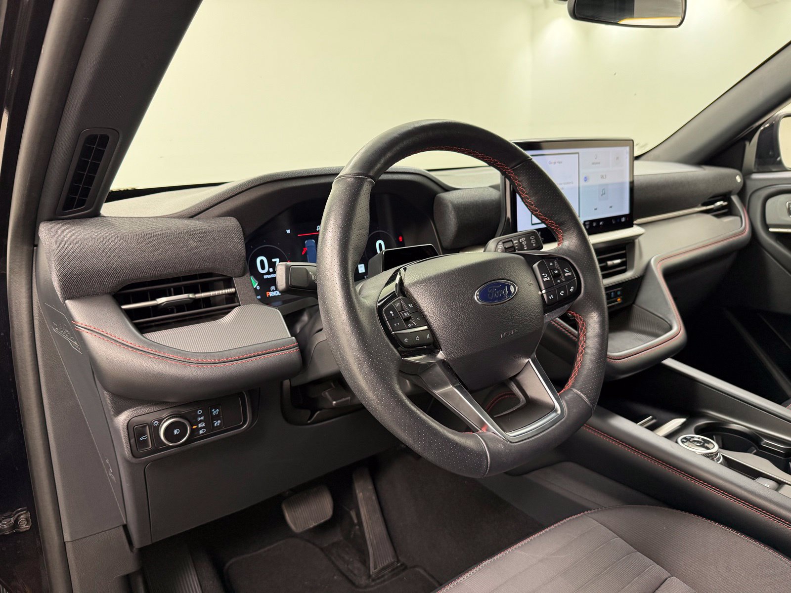 صورة مصغرة 16 لـ 2025 FORD EXPLORER ST-LINE 4WD