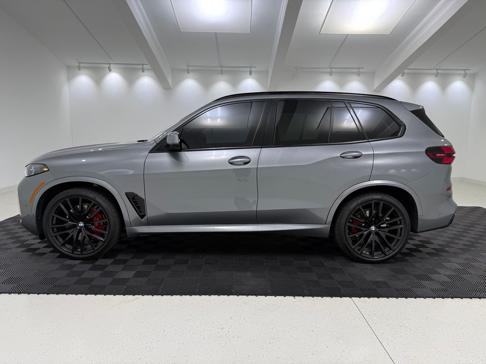 صورة 4 لـ 2026 BMW X5 XDRIVE40I