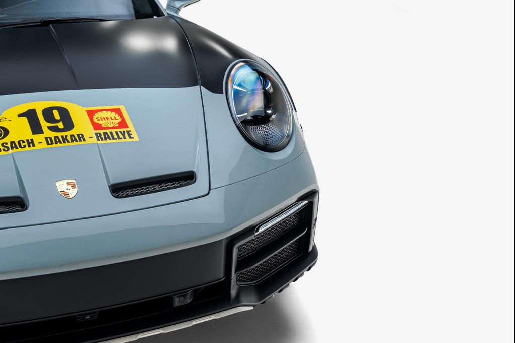 2024 Porsche 911 DAKAR photo 25