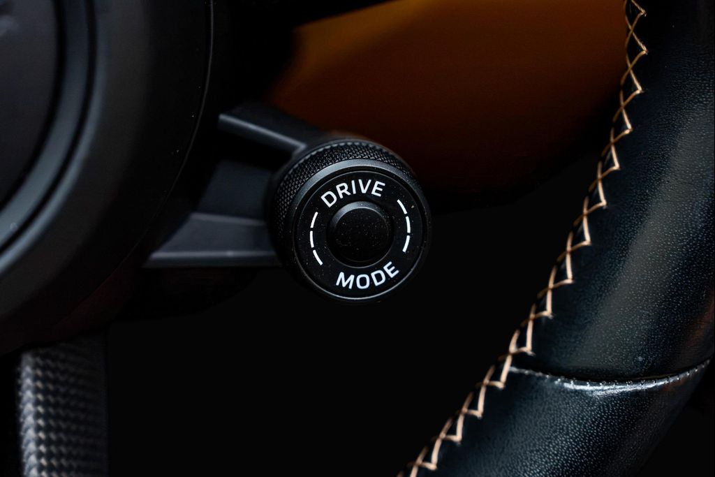 2023 Porsche 911 TARGA 4 GTS — миниатюра 42