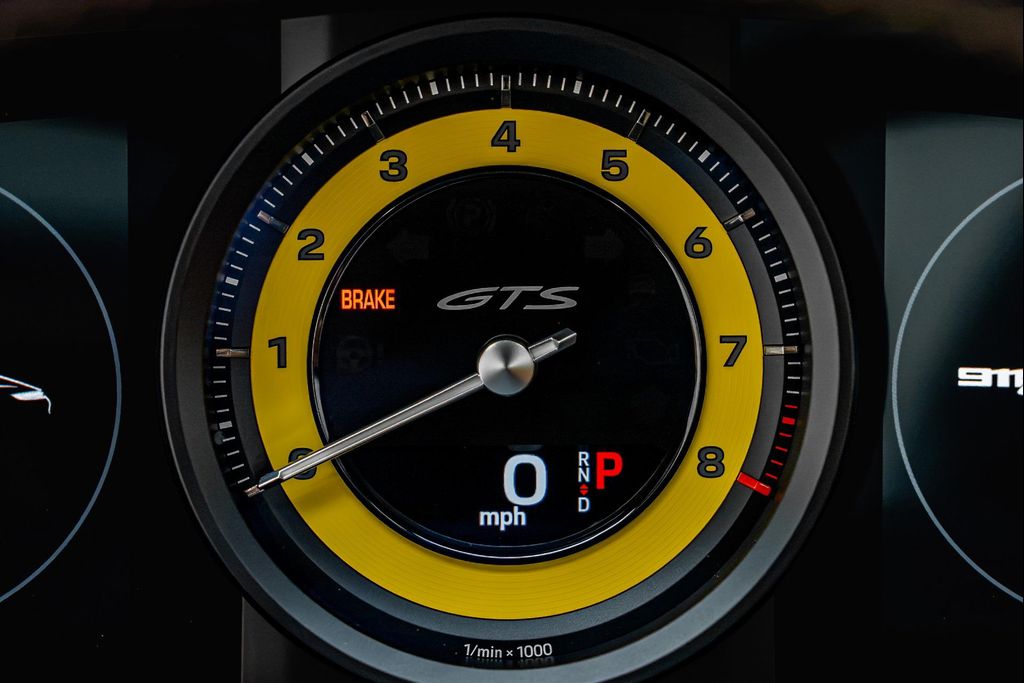 2023 Porsche 911 TARGA 4 GTS — миниатюра 55