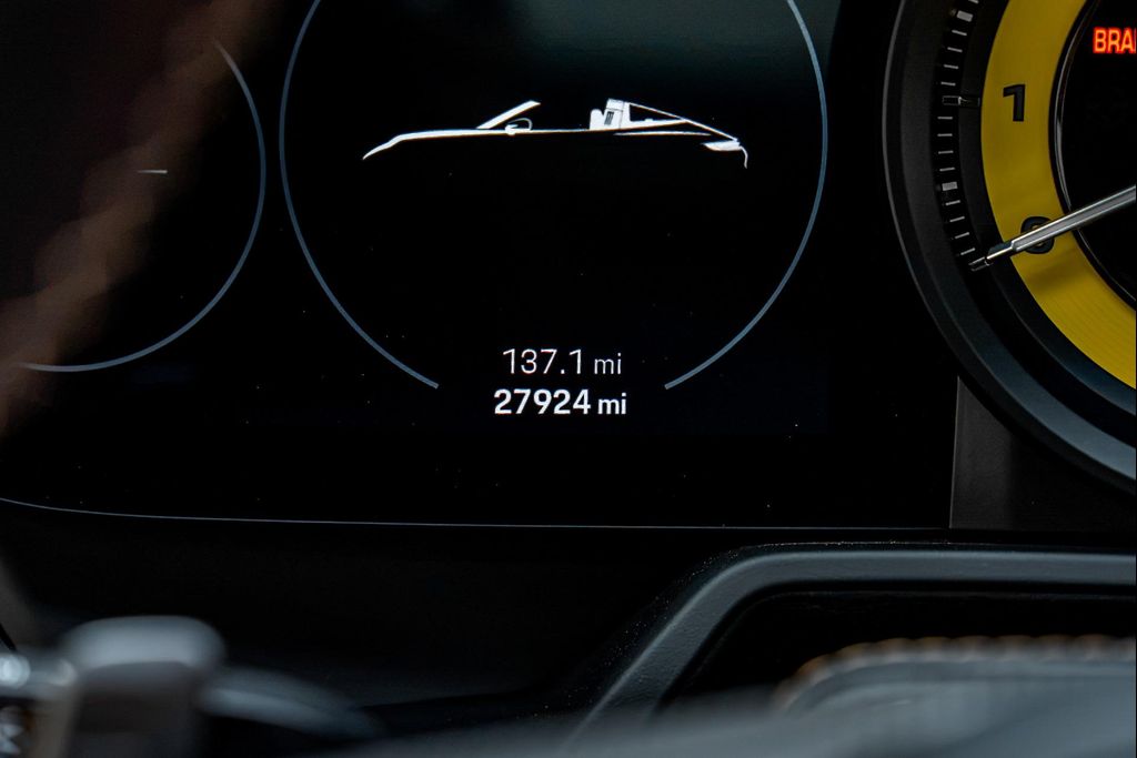 2023 Porsche 911 TARGA 4 GTS — миниатюра 54