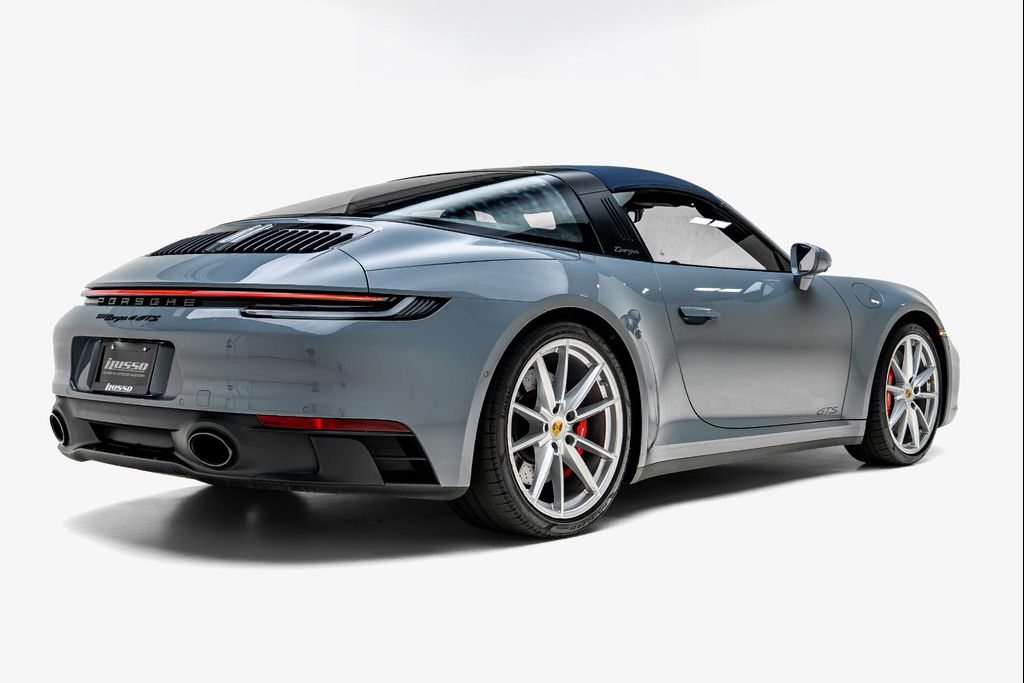2023 Porsche 911 TARGA 4 GTS — фото 2