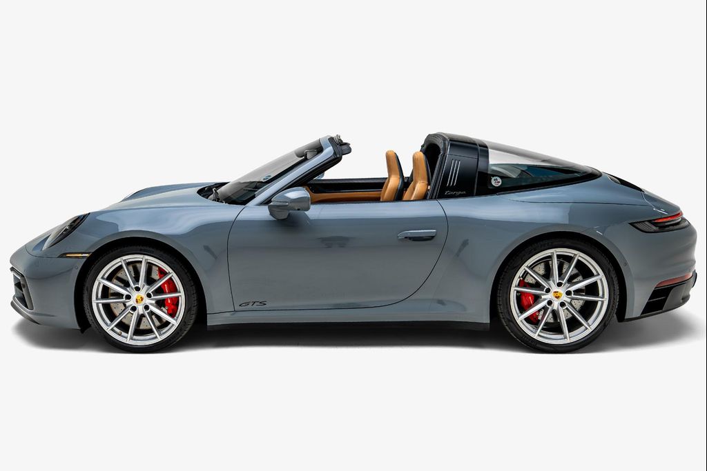 2023 Porsche 911 TARGA 4 GTS — миниатюра 15