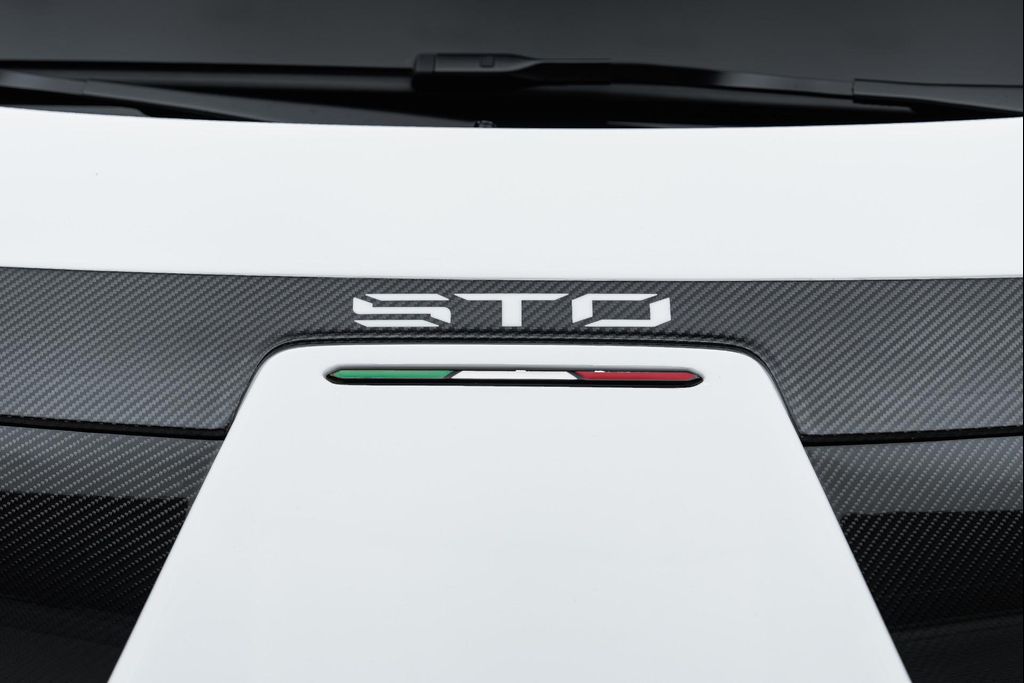 2022 Lamborghini HURACAN STO COUPE — миниатюра 25