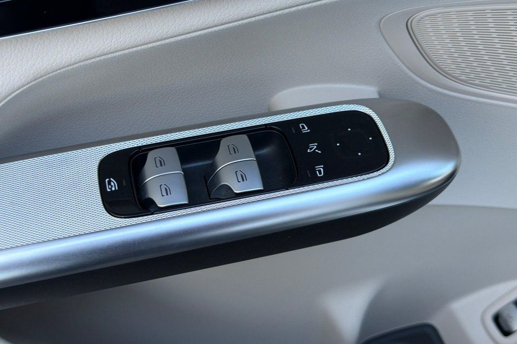2025 Mercedes-BENZ GLC 缩略图 28