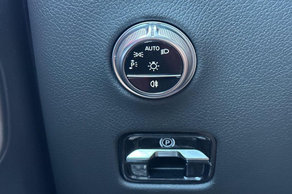 صورة مصغرة 32 لـ 2027 Mercedes-BENZ GLC