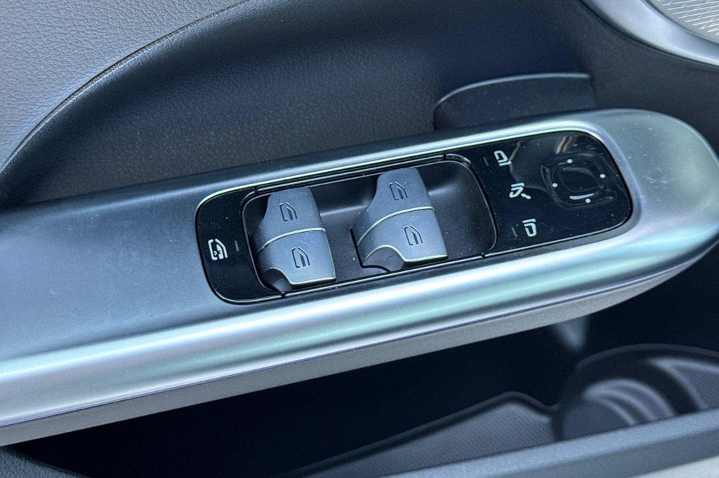 2026 Mercedes-BENZ C-CLASS — миниатюра 26
