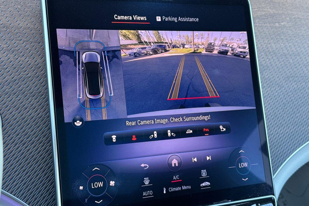 صورة مصغرة 18 لـ 2023 Mercedes-BENZ EQE