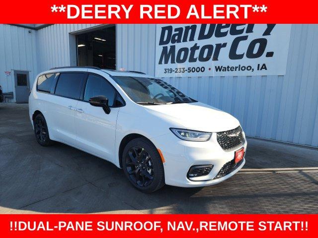 New 2026 Chrysler Pacifica Limited