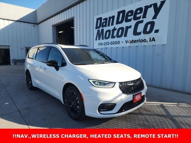 New 2026 Chrysler Pacifica Limited