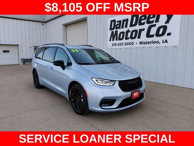 New 2026 Chrysler Pacifica Select