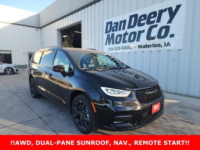 New 2026 Chrysler Pacifica Limited