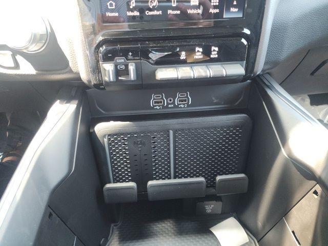 صورة 8 لـ 2026 RAM 1500 LARAMIE