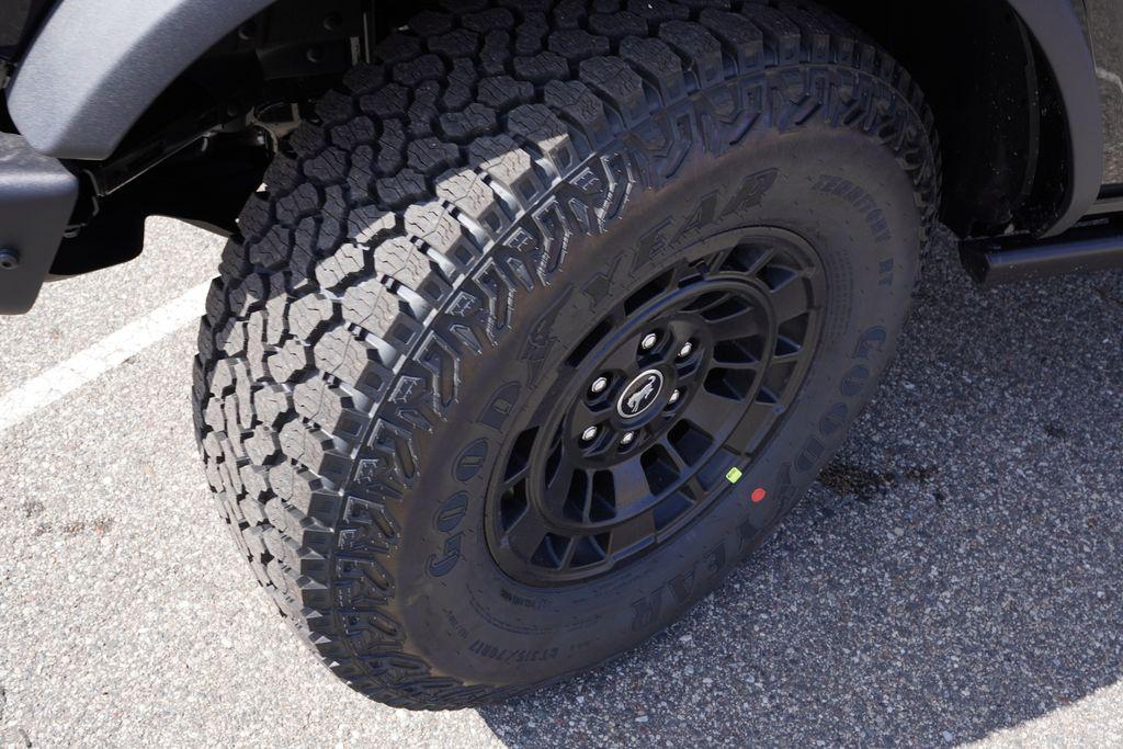 FORD BRONCO - 9