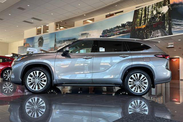 TOYOTA HIGHLANDER - 7